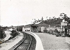 Railway station - Woodford